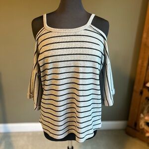 Off-Shoulder Sweater - Black and Gray